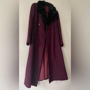 Vintage Coat with faux fur collar